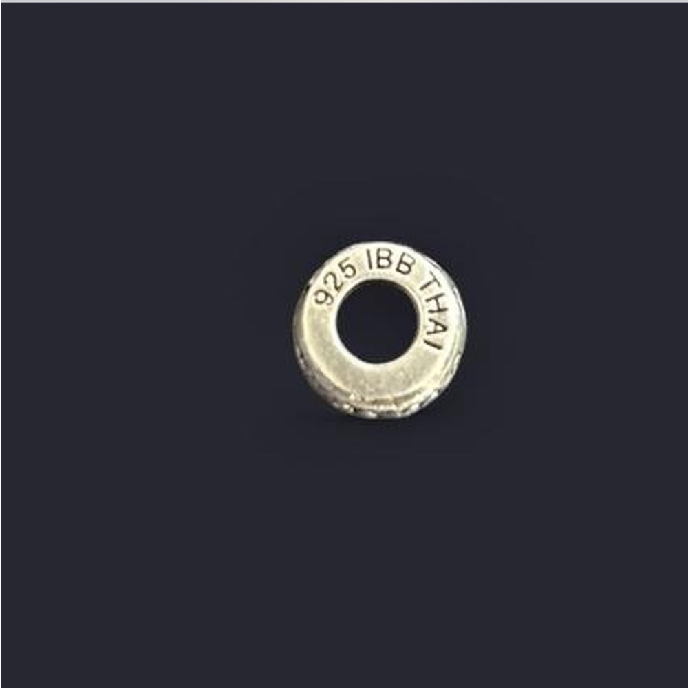 Sterling Silver Charm Bead with Engraving Sister Text and Blingy Details - Picture 4 of 4